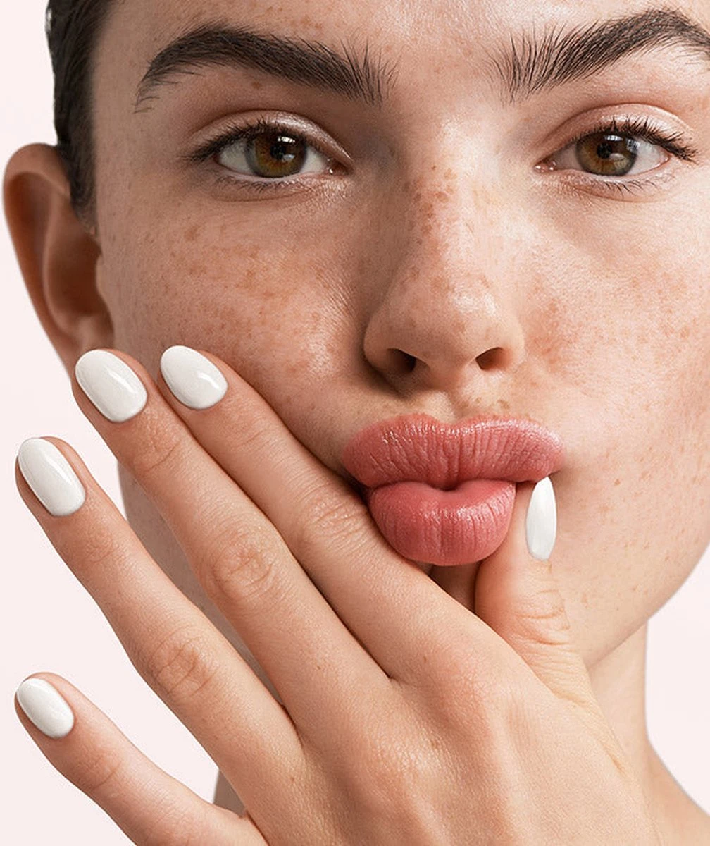 Pink Gellac - Coco White - Gellak - Vegan - Wit - Creamy Finish - 15 Ml 2 Pink Gellac - Coco White - Gellak - Vegan - Wit - Creamy Finish - 15 Ml - Afbeelding 2