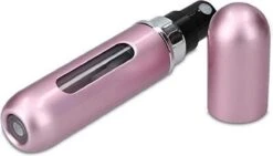 MaxedMore Navulbare Parfumverstuiver 5ml Rood/Licht Roze/ Oranje/Groen/ Blauw/ Grijs - 65 Keer Spraybare Parfum Verstuiver - Hervulbaar Tasverstuiver Voor Parfum - Meeneem Mini Geur Flesje Voor Op Reis - Lipstick Formaat Navulbaar Parfumflesje -Hoogwaardige Cosmetica 1200x686