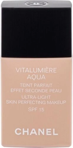 Hoogwaardige Cosmetica 15 Chanel Vitalumiere Aqua Foundation - 30 Beige - SPF15 - 30 Ml