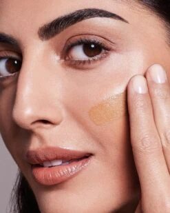 Max Factor Radiant Lift FD - 65 Rose Beige -Hoogwaardige Cosmetica 960x1200 1