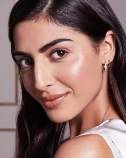 Max Factor Radiant Lift FD - 77 Golden Tan -Hoogwaardige Cosmetica 960x1200 2